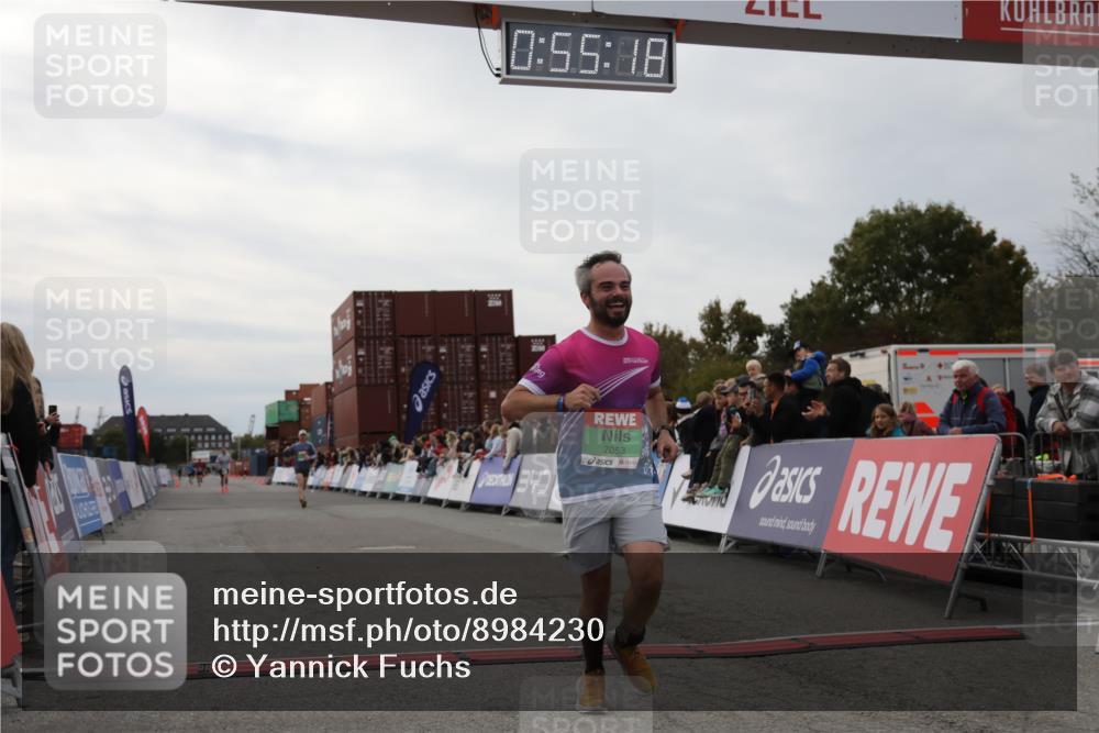 03.10.2025 - Köhlbrandbrückenlauf Yannick Fuchs http://msf.ph/oto/8984230 03.10.2025 15:55:16 Ziel 7053, 7100, 7197 meine-sportfotos.de