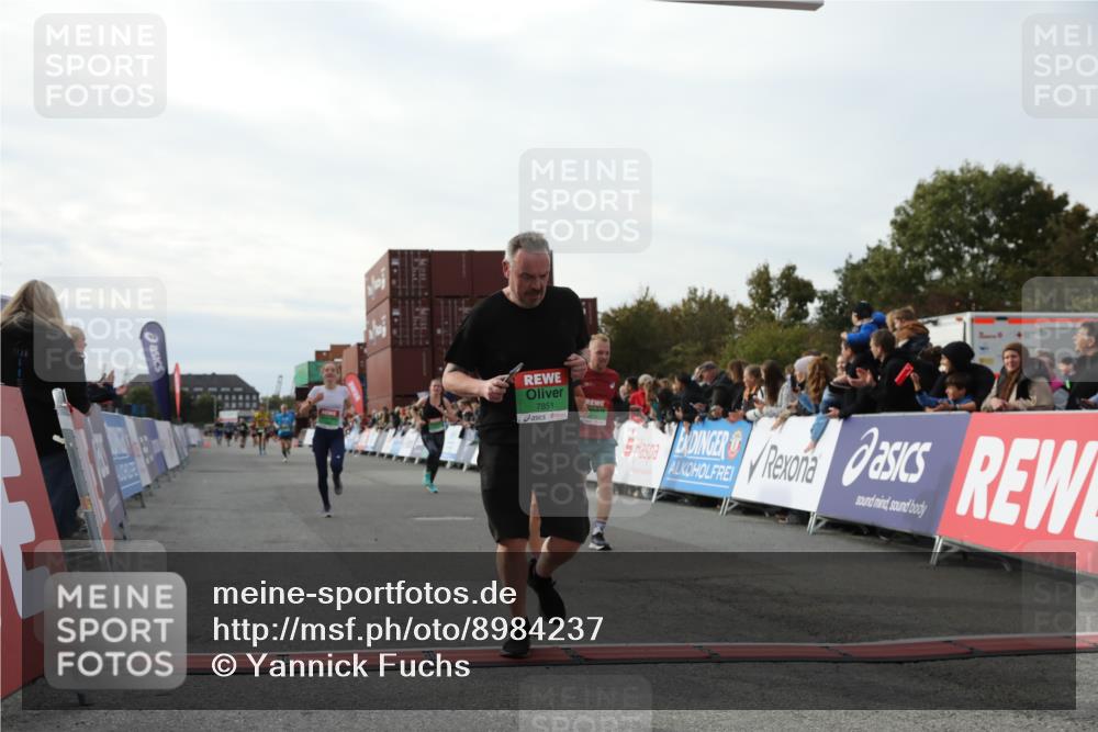 03.10.2025 - Köhlbrandbrückenlauf Yannick Fuchs http://msf.ph/oto/8984237 03.10.2025 16:08:34 Ziel 7283, 7339, 7360, 7423, 7594, 7616, 7708, 7851, 8279, 8778 meine-sportfotos.de