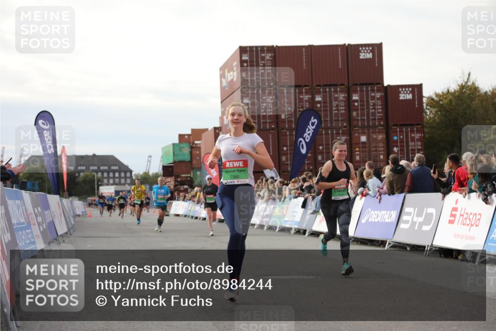 03.10.2025 - Köhlbrandbrückenlauf Yannick Fuchs http://msf.ph/oto/8984244 03.10.2025 16:08:35 Ziel 7283, 7339, 7360, 7594, 7616, 7708, 7851, 8279, 8778 meine-sportfotos.de
