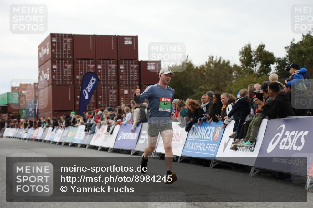 03.10.2025 - Köhlbrandbrückenlauf Yannick Fuchs http://msf.ph/oto/8984245 03.10.2025 15:55:20 Ziel 7197, 8993 meine-sportfotos.de