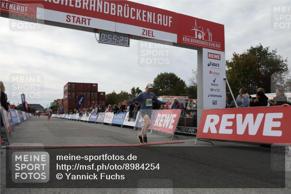 03.10.2025 - Köhlbrandbrückenlauf Yannick Fuchs http://msf.ph/oto/8984254 03.10.2025 15:55:21 Ziel 7197, 8993 meine-sportfotos.de