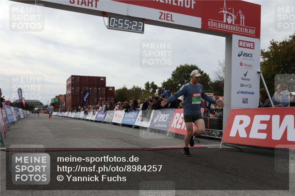 03.10.2025 - Köhlbrandbrückenlauf Yannick Fuchs http://msf.ph/oto/8984257 03.10.2025 15:55:22 Ziel 7197, 8993 meine-sportfotos.de