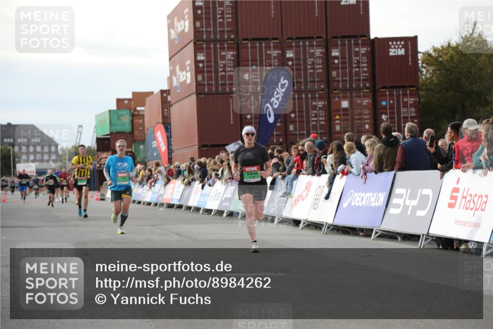 03.10.2025 - Köhlbrandbrückenlauf Yannick Fuchs http://msf.ph/oto/8984262 03.10.2025 16:08:38 Ziel 7283, 7339, 7360, 7616, 7708, 8279, 8778, 8846 meine-sportfotos.de