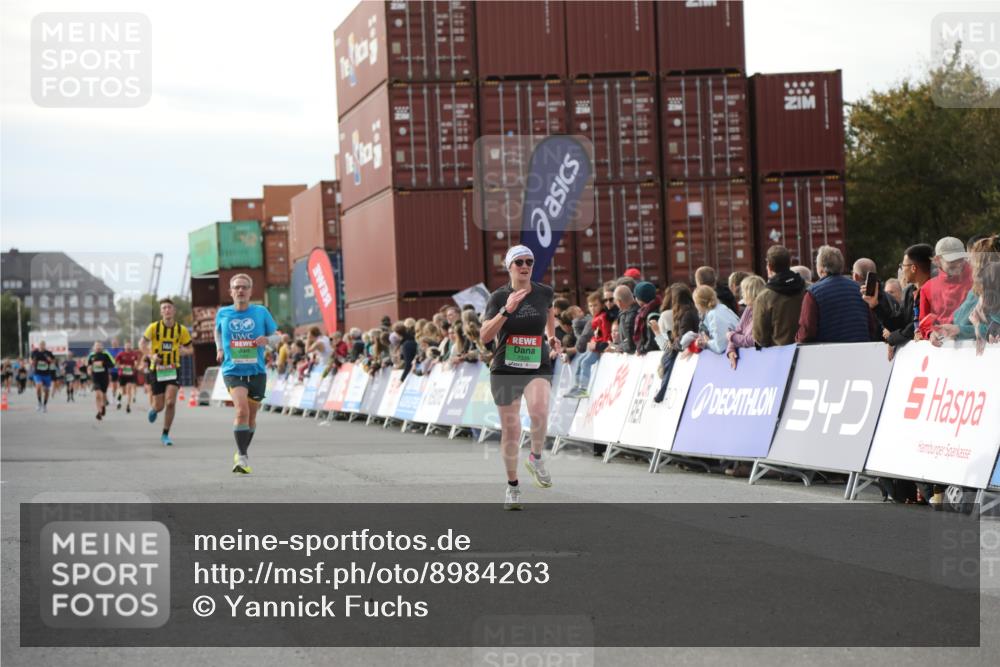 03.10.2025 - Köhlbrandbrückenlauf Yannick Fuchs http://msf.ph/oto/8984263 03.10.2025 16:08:38 Ziel 7283, 7339, 7360, 7616, 7708, 8279, 8778, 8846 meine-sportfotos.de