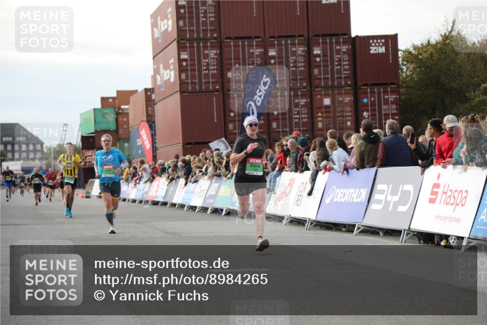 03.10.2025 - Köhlbrandbrückenlauf Yannick Fuchs http://msf.ph/oto/8984265 03.10.2025 16:08:38 Ziel 7283, 7339, 7360, 7616, 7708, 8279, 8778, 8846 meine-sportfotos.de