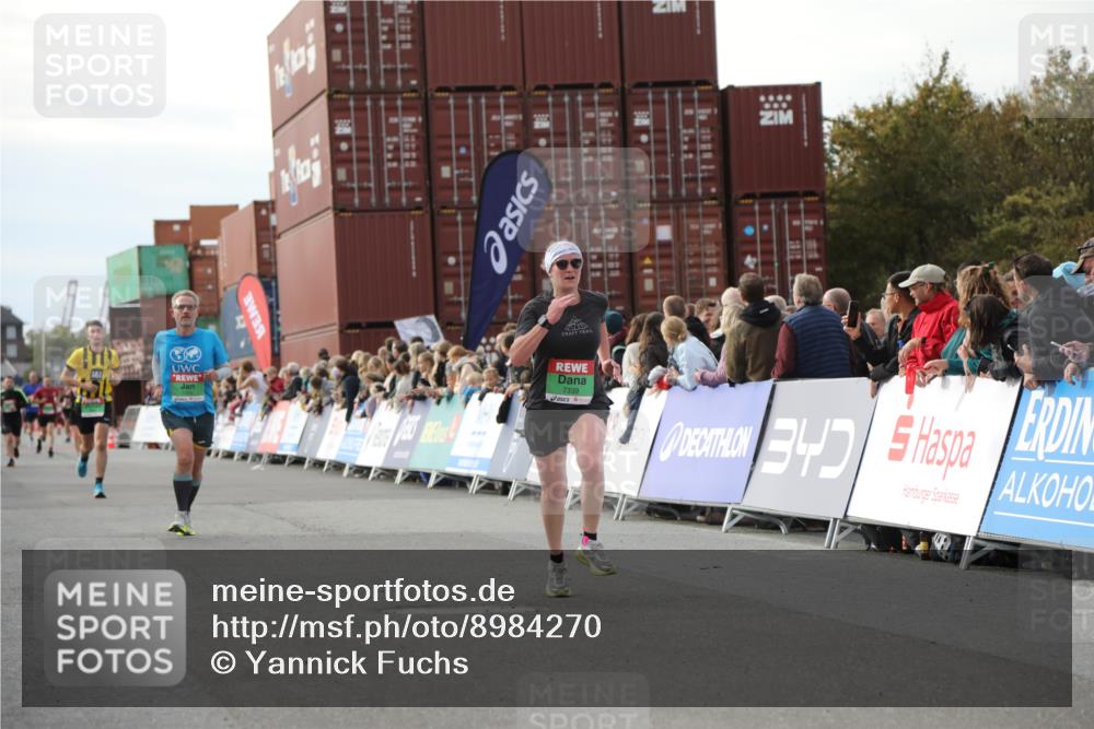 03.10.2025 - Köhlbrandbrückenlauf Yannick Fuchs http://msf.ph/oto/8984270 03.10.2025 16:08:38 Ziel 7283, 7339, 7360, 7616, 7708, 8279, 8778, 8846 meine-sportfotos.de