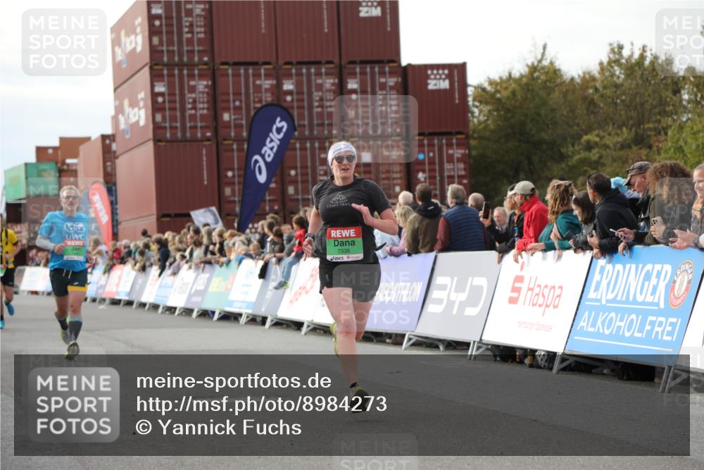 03.10.2025 - Köhlbrandbrückenlauf Yannick Fuchs http://msf.ph/oto/8984273 03.10.2025 16:08:39 Ziel 7283, 7339, 7360, 7616, 8279, 8846 meine-sportfotos.de