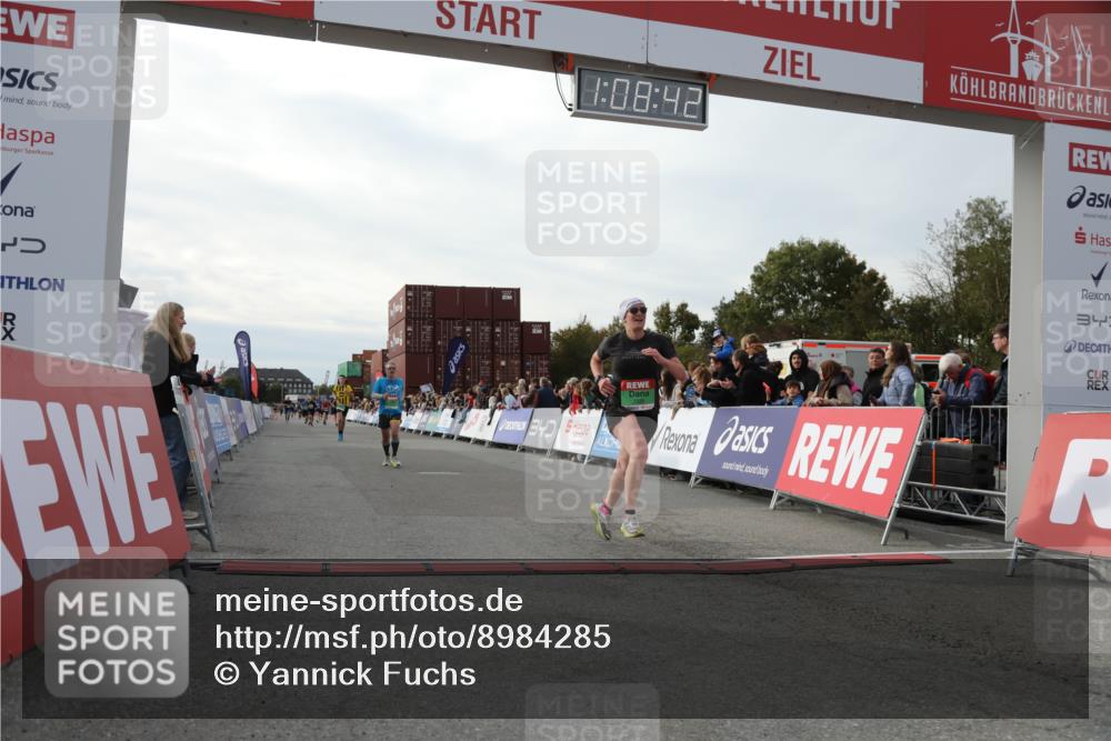 03.10.2025 - Köhlbrandbrückenlauf Yannick Fuchs http://msf.ph/oto/8984285 03.10.2025 16:08:40 Ziel 7283, 7339, 7360, 7616, 8846 meine-sportfotos.de