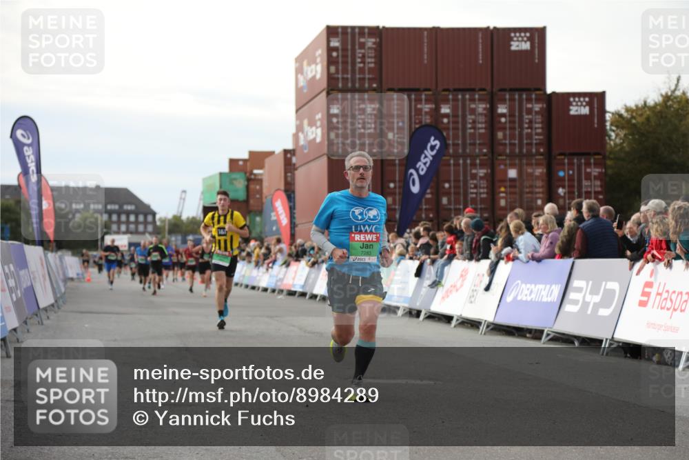 03.10.2025 - Köhlbrandbrückenlauf Yannick Fuchs http://msf.ph/oto/8984289 03.10.2025 16:08:41 Ziel 7283, 7339, 7616, 8846 meine-sportfotos.de