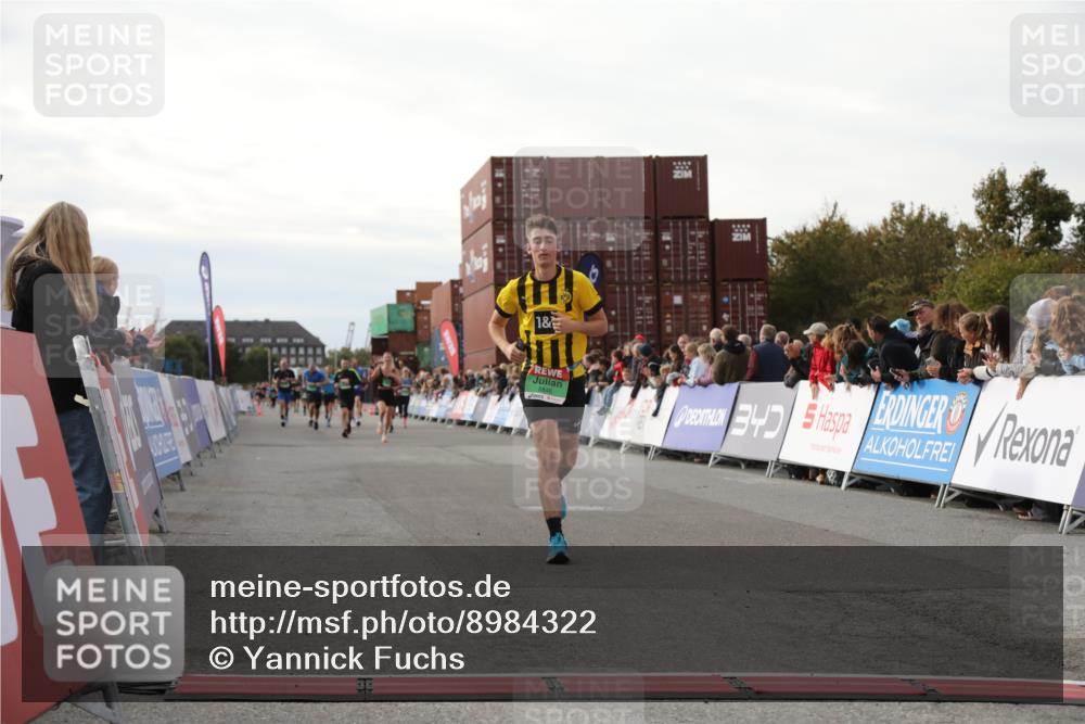 03.10.2025 - Köhlbrandbrückenlauf Yannick Fuchs http://msf.ph/oto/8984322 03.10.2025 16:08:45 Ziel 7191, 7283, 8118, 8846 meine-sportfotos.de