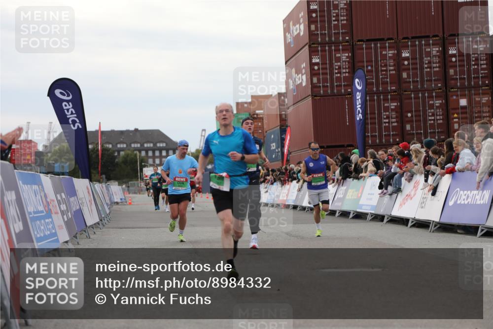 03.10.2025 - Köhlbrandbrückenlauf Yannick Fuchs http://msf.ph/oto/8984332 03.10.2025 15:55:38 Ziel 7030, 7067, 7575, 8594, 8942 meine-sportfotos.de