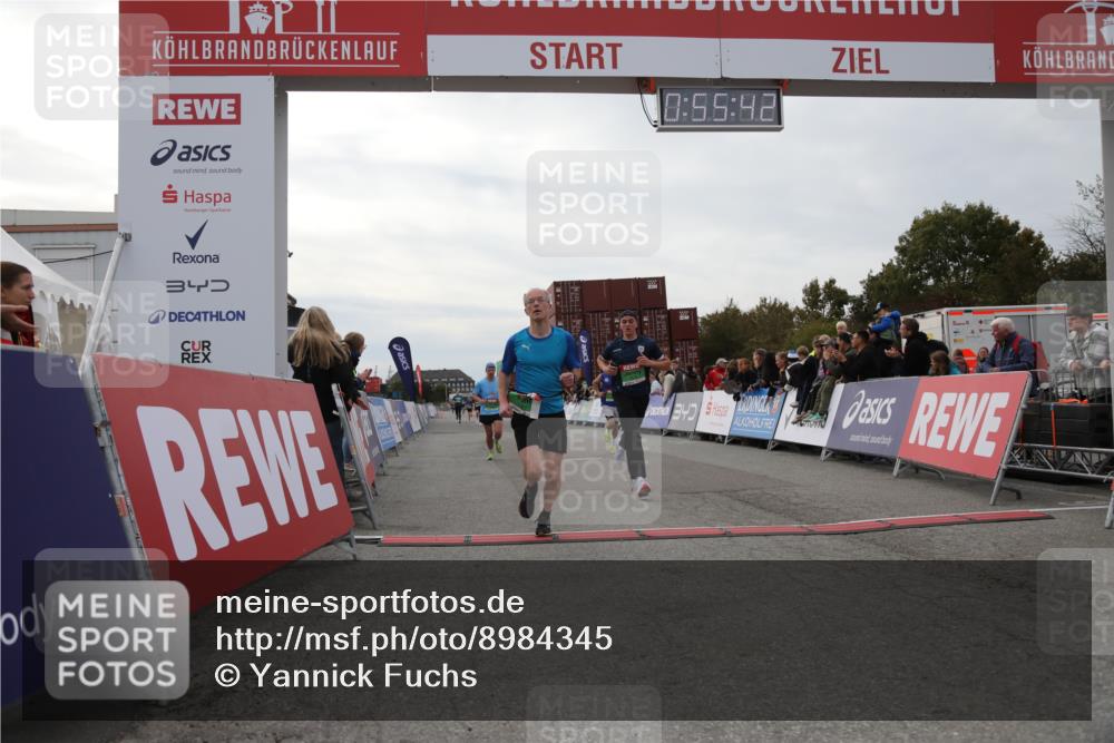 03.10.2025 - Köhlbrandbrückenlauf Yannick Fuchs http://msf.ph/oto/8984345 03.10.2025 15:55:40 Ziel 7043, 7067, 7286, 7575, 8594, 8942, 9743 meine-sportfotos.de