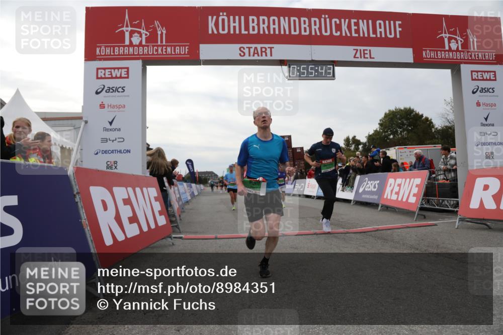 03.10.2025 - Köhlbrandbrückenlauf Yannick Fuchs http://msf.ph/oto/8984351 03.10.2025 15:55:41 Ziel 7043, 7067, 7286, 7575, 8594, 8942, 9743 meine-sportfotos.de
