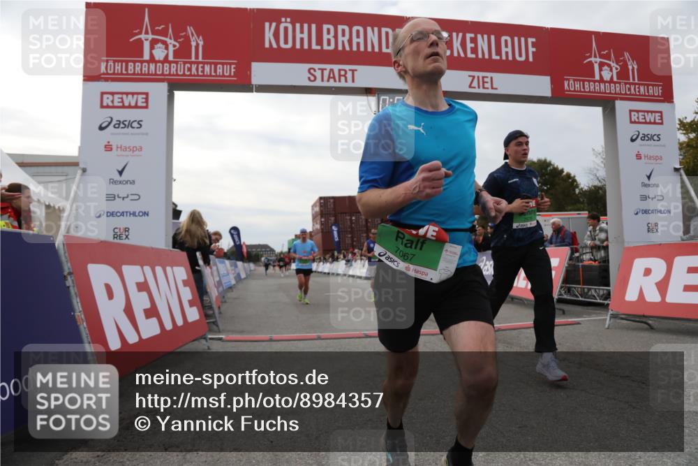 03.10.2025 - Köhlbrandbrückenlauf Yannick Fuchs http://msf.ph/oto/8984357 03.10.2025 15:55:41 Ziel 7043, 7067, 7286, 7575, 8594, 8942, 9743 meine-sportfotos.de