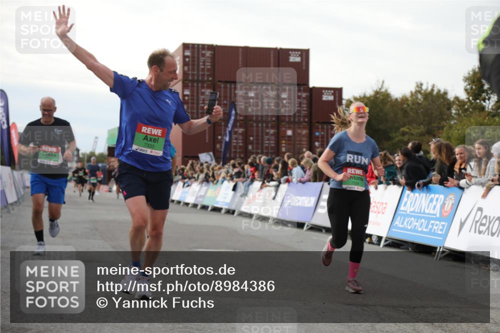 03.10.2025 - Köhlbrandbrückenlauf Yannick Fuchs http://msf.ph/oto/8984386 03.10.2025 16:08:56 Ziel 7057, 7141, 7333, 7336, 7585, 8118, 8725, 8931 meine-sportfotos.de