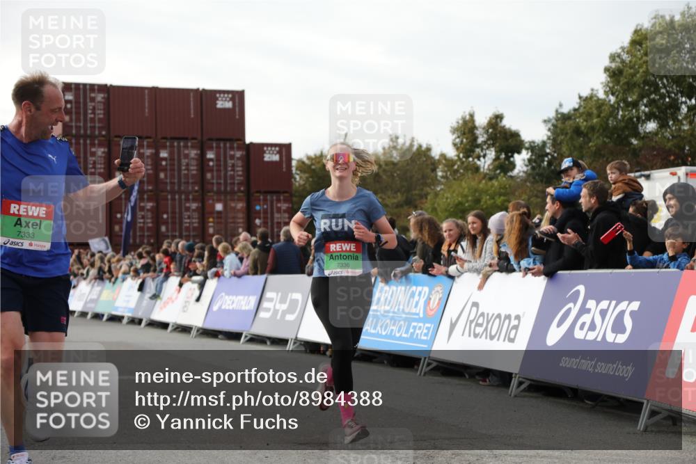 03.10.2025 - Köhlbrandbrückenlauf Yannick Fuchs http://msf.ph/oto/8984388 03.10.2025 16:08:56 Ziel 7057, 7141, 7333, 7336, 7585, 8118, 8725, 8931 meine-sportfotos.de