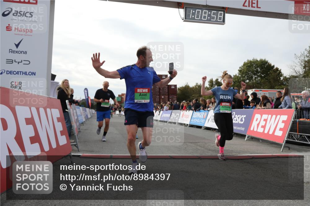 03.10.2025 - Köhlbrandbrückenlauf Yannick Fuchs http://msf.ph/oto/8984397 03.10.2025 16:08:57 Ziel 7057, 7141, 7333, 7336, 7501, 7585, 8725, 8931 meine-sportfotos.de