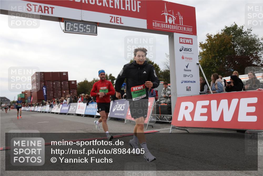 03.10.2025 - Köhlbrandbrückenlauf Yannick Fuchs http://msf.ph/oto/8984405 03.10.2025 15:55:49 Ziel 7043, 7286, 7456, 7968, 9743 meine-sportfotos.de