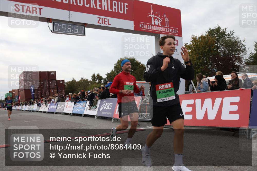 03.10.2025 - Köhlbrandbrückenlauf Yannick Fuchs http://msf.ph/oto/8984409 03.10.2025 15:55:49 Ziel 7043, 7286, 7456, 7968, 9743 meine-sportfotos.de