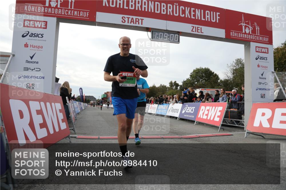 03.10.2025 - Köhlbrandbrückenlauf Yannick Fuchs http://msf.ph/oto/8984410 03.10.2025 16:08:58 Ziel 7057, 7141, 7333, 7336, 7501, 7585, 8725, 8931 meine-sportfotos.de