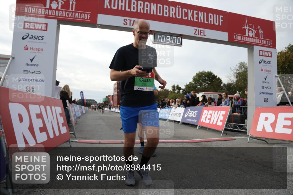 03.10.2025 - Köhlbrandbrückenlauf Yannick Fuchs http://msf.ph/oto/8984415 03.10.2025 16:08:59 Ziel 7057, 7333, 7336, 7379, 7501, 7585, 8725, 9139 meine-sportfotos.de