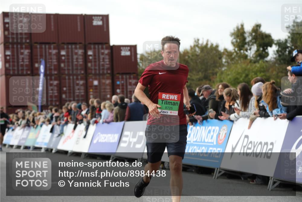 03.10.2025 - Köhlbrandbrückenlauf Yannick Fuchs http://msf.ph/oto/8984438 03.10.2025 16:09:02 Ziel 7379, 7501, 7585, 7823, 8725, 9139, 9216 meine-sportfotos.de