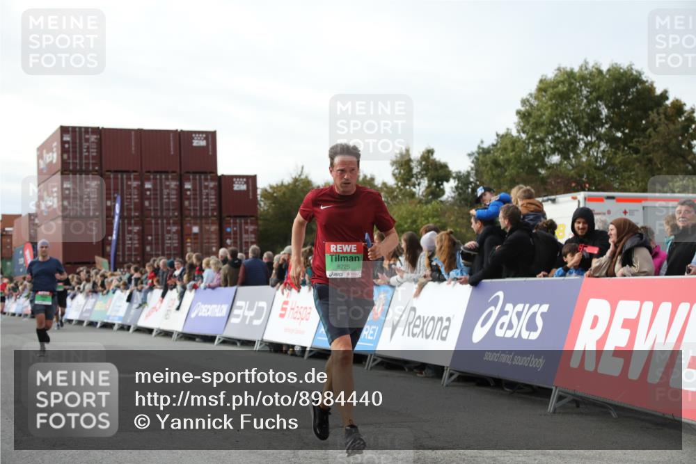 03.10.2025 - Köhlbrandbrückenlauf Yannick Fuchs http://msf.ph/oto/8984440 03.10.2025 16:09:02 Ziel 7379, 7501, 7585, 7823, 8725, 9139, 9216 meine-sportfotos.de