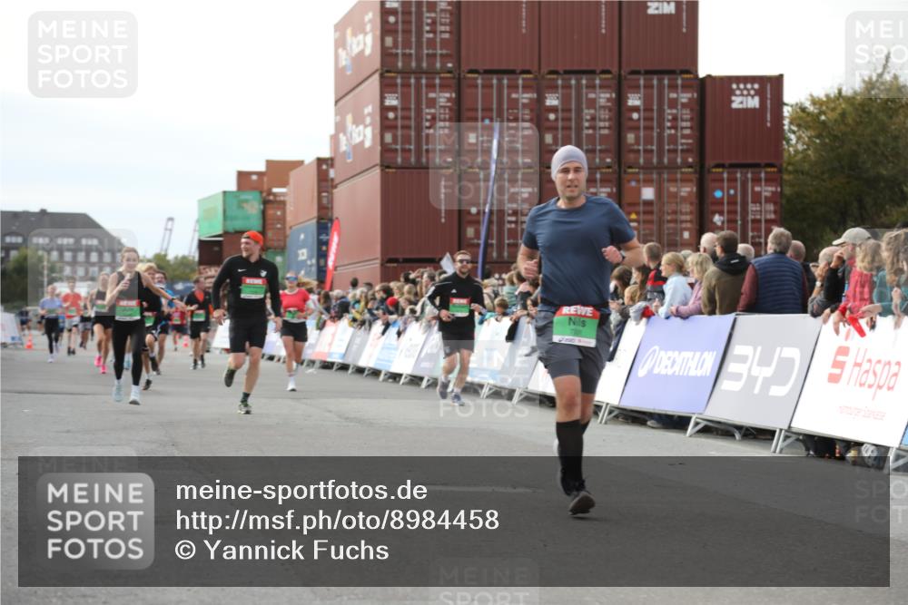 03.10.2025 - Köhlbrandbrückenlauf Yannick Fuchs http://msf.ph/oto/8984458 03.10.2025 16:09:04 Ziel 7379, 7501, 7823, 8725, 8797, 9139, 9216, 9739 meine-sportfotos.de