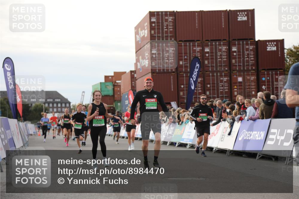 03.10.2025 - Köhlbrandbrückenlauf Yannick Fuchs http://msf.ph/oto/8984470 03.10.2025 16:09:05 Ziel 7379, 7501, 7823, 8348, 8725, 8763, 8797, 9139, 9216, 9739 meine-sportfotos.de