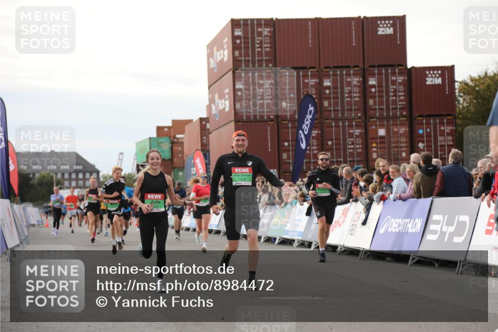 03.10.2025 - Köhlbrandbrückenlauf Yannick Fuchs http://msf.ph/oto/8984472 03.10.2025 16:09:05 Ziel 7379, 7501, 7823, 8348, 8725, 8763, 8797, 9139, 9216, 9739 meine-sportfotos.de
