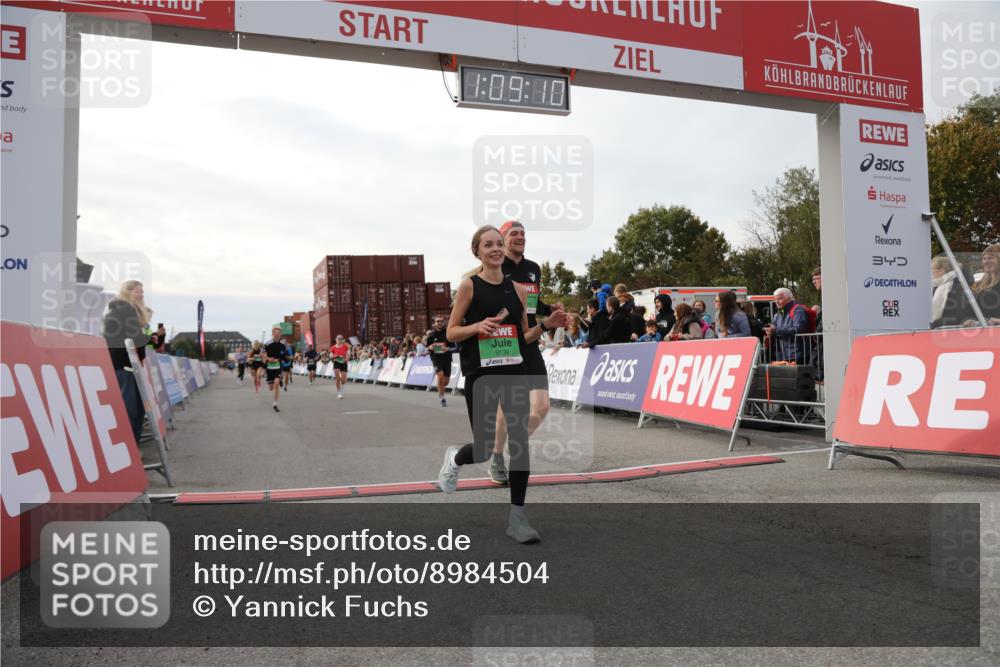 03.10.2025 - Köhlbrandbrückenlauf Yannick Fuchs http://msf.ph/oto/8984504 03.10.2025 16:09:08 Ziel 7379, 7501, 7822, 7823, 8217, 8348, 8763, 8797, 9019, 9091, 9139, 9216, 9739 meine-sportfotos.de