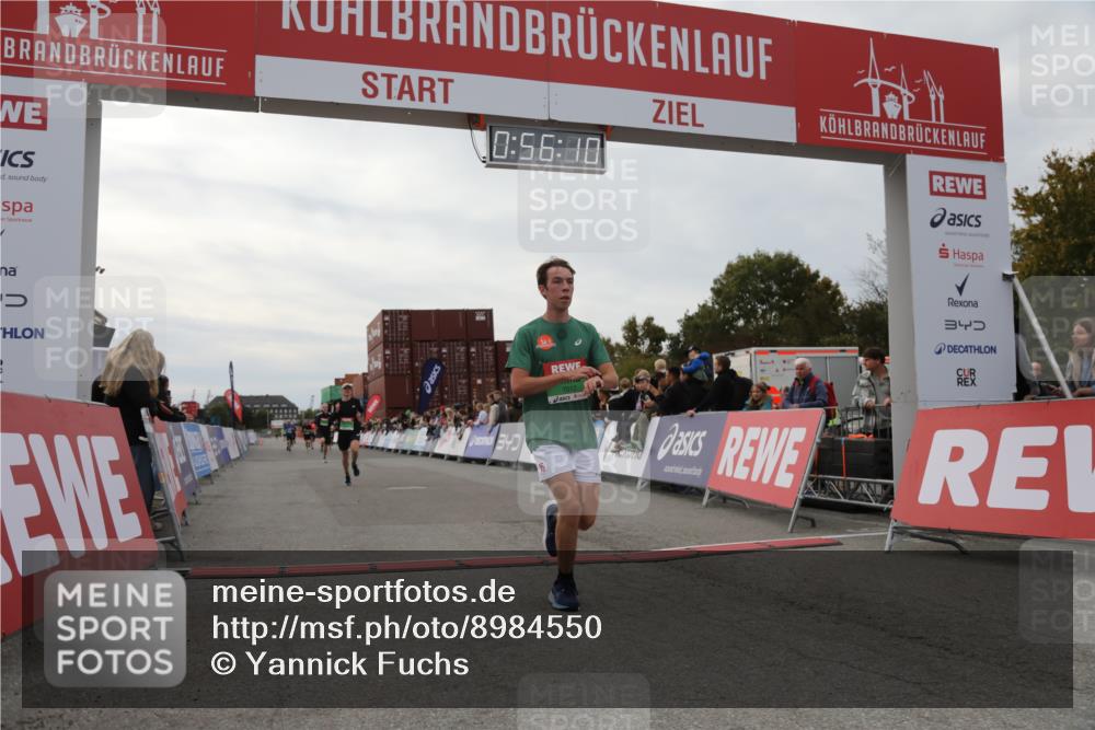 03.10.2025 - Köhlbrandbrückenlauf Yannick Fuchs http://msf.ph/oto/8984550 03.10.2025 15:56:08 Ziel 7012, 8820, 9525 meine-sportfotos.de