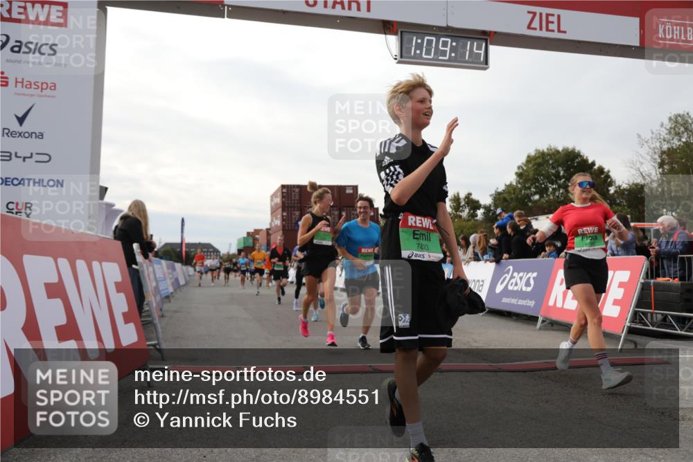 03.10.2025 - Köhlbrandbrückenlauf Yannick Fuchs http://msf.ph/oto/8984551 03.10.2025 16:09:13 Ziel 7447, 7558, 7702, 7822, 7823, 8217, 8348, 8763, 8797, 9019, 9091, 9151, 9216, 9334, 9739, 9752, 9753 meine-sportfotos.de
