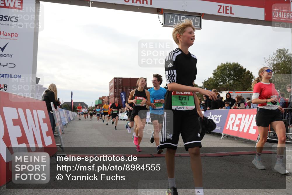 03.10.2025 - Köhlbrandbrückenlauf Yannick Fuchs http://msf.ph/oto/8984555 03.10.2025 16:09:13 Ziel 7447, 7558, 7702, 7822, 7823, 8217, 8348, 8763, 8797, 9019, 9091, 9151, 9216, 9334, 9739, 9752, 9753 meine-sportfotos.de
