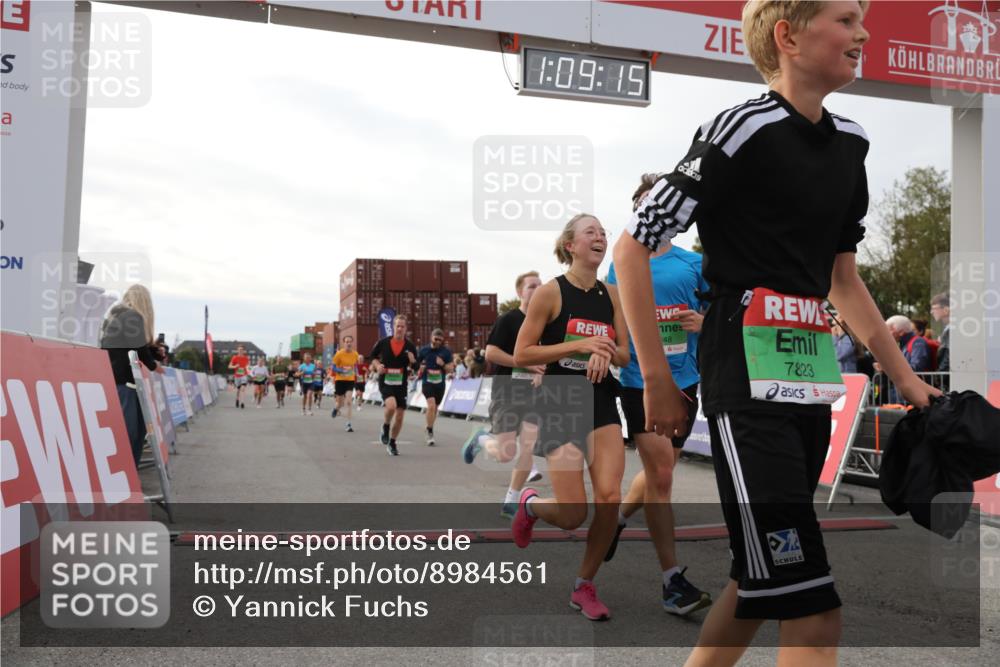 03.10.2025 - Köhlbrandbrückenlauf Yannick Fuchs http://msf.ph/oto/8984561 03.10.2025 16:09:14 Ziel 7395, 7447, 7558, 7702, 7822, 7823, 8217, 8348, 8541, 8763, 8797, 9019, 9091, 9151, 9216, 9334, 9739, 9752, 9753 meine-sportfotos.de