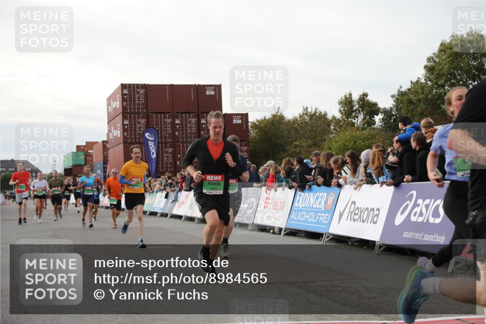 03.10.2025 - Köhlbrandbrückenlauf Yannick Fuchs http://msf.ph/oto/8984565 03.10.2025 16:09:14 Ziel 7395, 7447, 7558, 7702, 7822, 7823, 8217, 8348, 8541, 8763, 8797, 9019, 9091, 9151, 9216, 9334, 9739, 9752, 9753 meine-sportfotos.de