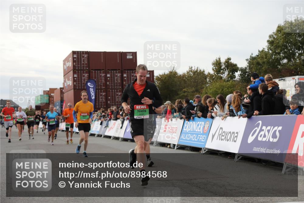 03.10.2025 - Köhlbrandbrückenlauf Yannick Fuchs http://msf.ph/oto/8984568 03.10.2025 16:09:14 Ziel 7395, 7447, 7558, 7702, 7822, 7823, 8217, 8348, 8541, 8763, 8797, 9019, 9091, 9151, 9216, 9334, 9739, 9752, 9753 meine-sportfotos.de
