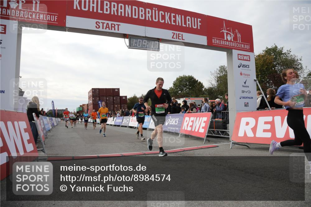 03.10.2025 - Köhlbrandbrückenlauf Yannick Fuchs http://msf.ph/oto/8984574 03.10.2025 16:09:15 Ziel 7395, 7447, 7558, 7702, 7822, 8217, 8348, 8541, 8763, 8797, 8823, 9019, 9091, 9151, 9334, 9470, 9739, 9752, 9753 meine-sportfotos.de
