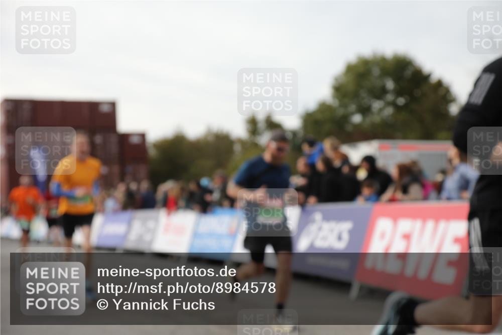 03.10.2025 - Köhlbrandbrückenlauf Yannick Fuchs http://msf.ph/oto/8984578 03.10.2025 16:09:16 Ziel 7395, 7447, 7558, 7702, 7822, 8217, 8348, 8541, 8763, 8797, 8823, 9019, 9091, 9151, 9334, 9470, 9739, 9752, 9753 meine-sportfotos.de