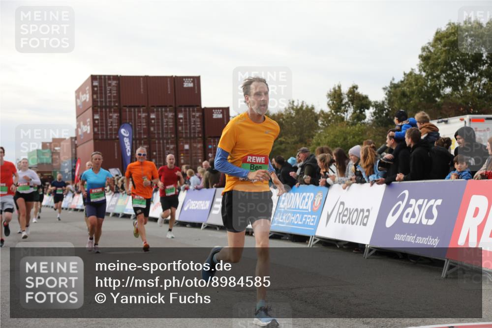 03.10.2025 - Köhlbrandbrückenlauf Yannick Fuchs http://msf.ph/oto/8984585 03.10.2025 16:09:16 Ziel 7395, 7447, 7558, 7702, 7822, 8217, 8348, 8541, 8763, 8797, 8823, 9019, 9091, 9151, 9334, 9470, 9739, 9752, 9753 meine-sportfotos.de