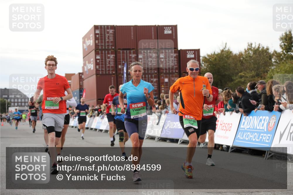 03.10.2025 - Köhlbrandbrückenlauf Yannick Fuchs http://msf.ph/oto/8984599 03.10.2025 16:09:18 Ziel 7395, 7447, 7558, 7702, 7822, 8217, 8541, 8788, 8823, 9019, 9091, 9151, 9334, 9470, 9752, 9753 meine-sportfotos.de
