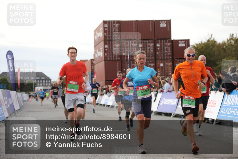 03.10.2025 - Köhlbrandbrückenlauf Yannick Fuchs http://msf.ph/oto/8984601 03.10.2025 16:09:18 Ziel 7395, 7447, 7558, 7702, 7822, 8217, 8541, 8788, 8823, 9019, 9091, 9151, 9334, 9470, 9752, 9753 meine-sportfotos.de