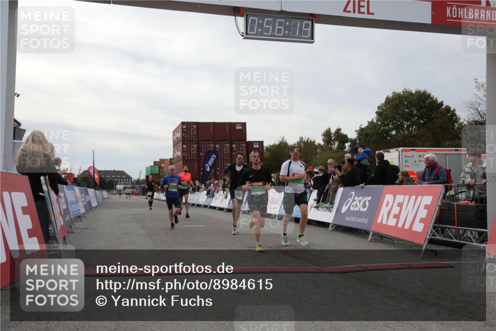 03.10.2025 - Köhlbrandbrückenlauf Yannick Fuchs http://msf.ph/oto/8984615 03.10.2025 15:56:17 Ziel 7046, 7079, 7128, 7170, 8976, 9559 meine-sportfotos.de