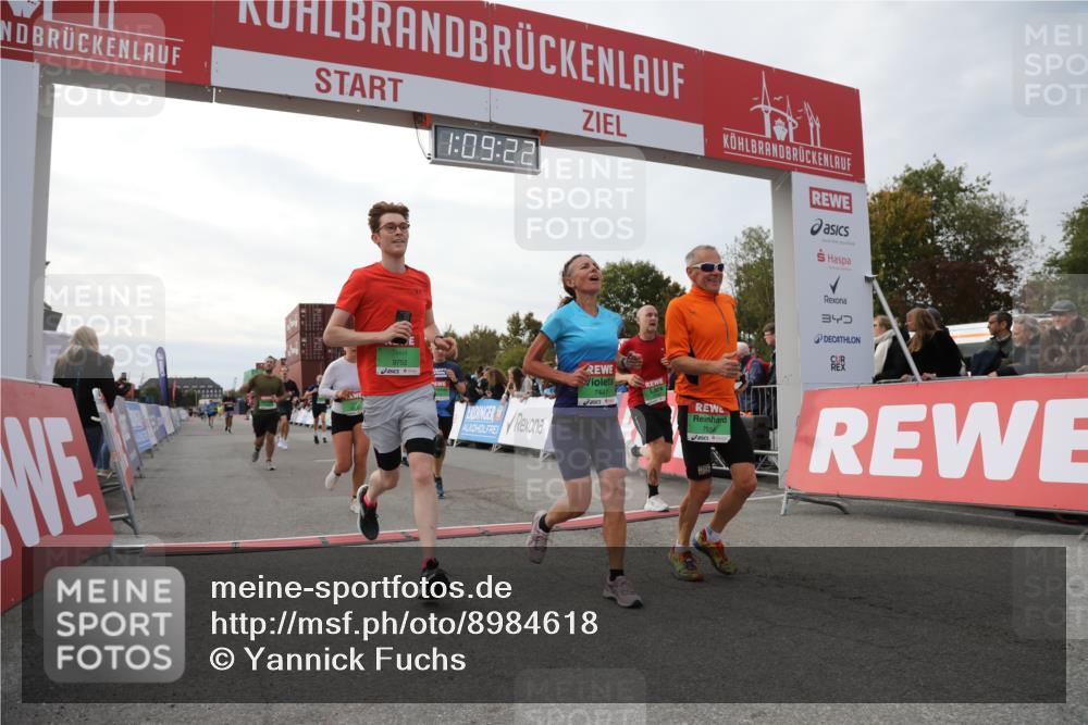 03.10.2025 - Köhlbrandbrückenlauf Yannick Fuchs http://msf.ph/oto/8984618 03.10.2025 16:09:20 Ziel 7345, 7395, 7447, 7558, 7702, 7822, 8541, 8788, 8823, 9019, 9151, 9334, 9470, 9752, 9753 meine-sportfotos.de