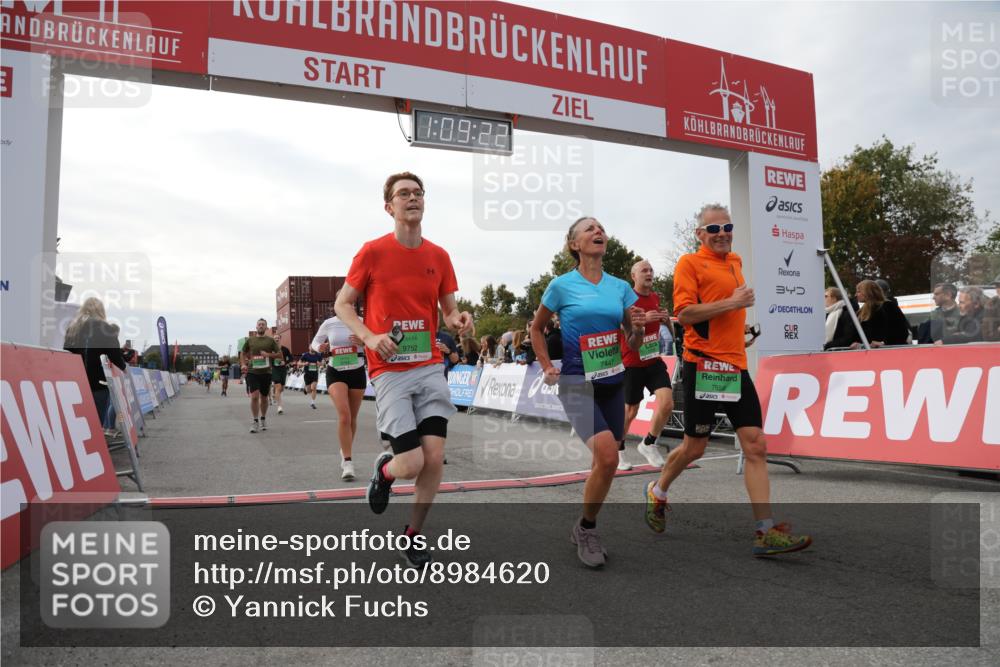 03.10.2025 - Köhlbrandbrückenlauf Yannick Fuchs http://msf.ph/oto/8984620 03.10.2025 16:09:20 Ziel 7345, 7395, 7447, 7558, 7702, 7822, 8541, 8788, 8823, 9019, 9151, 9334, 9470, 9752, 9753 meine-sportfotos.de
