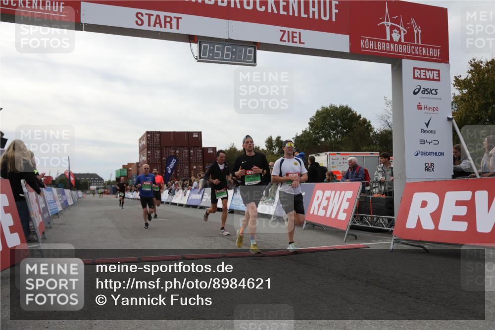 03.10.2025 - Köhlbrandbrückenlauf Yannick Fuchs http://msf.ph/oto/8984621 03.10.2025 15:56:17 Ziel 7046, 7079, 7128, 7170, 8976, 9559 meine-sportfotos.de