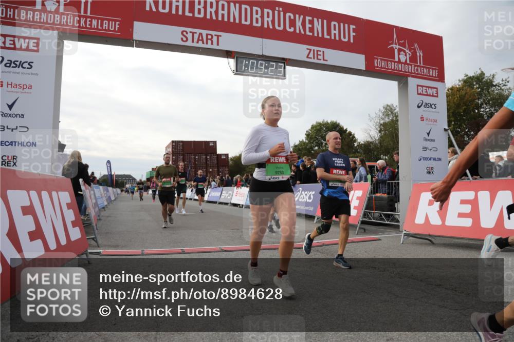 03.10.2025 - Köhlbrandbrückenlauf Yannick Fuchs http://msf.ph/oto/8984628 03.10.2025 16:09:21 Ziel 7345, 7395, 7447, 7558, 7702, 8541, 8788, 8823, 9151, 9334, 9470, 9752, 9753 meine-sportfotos.de