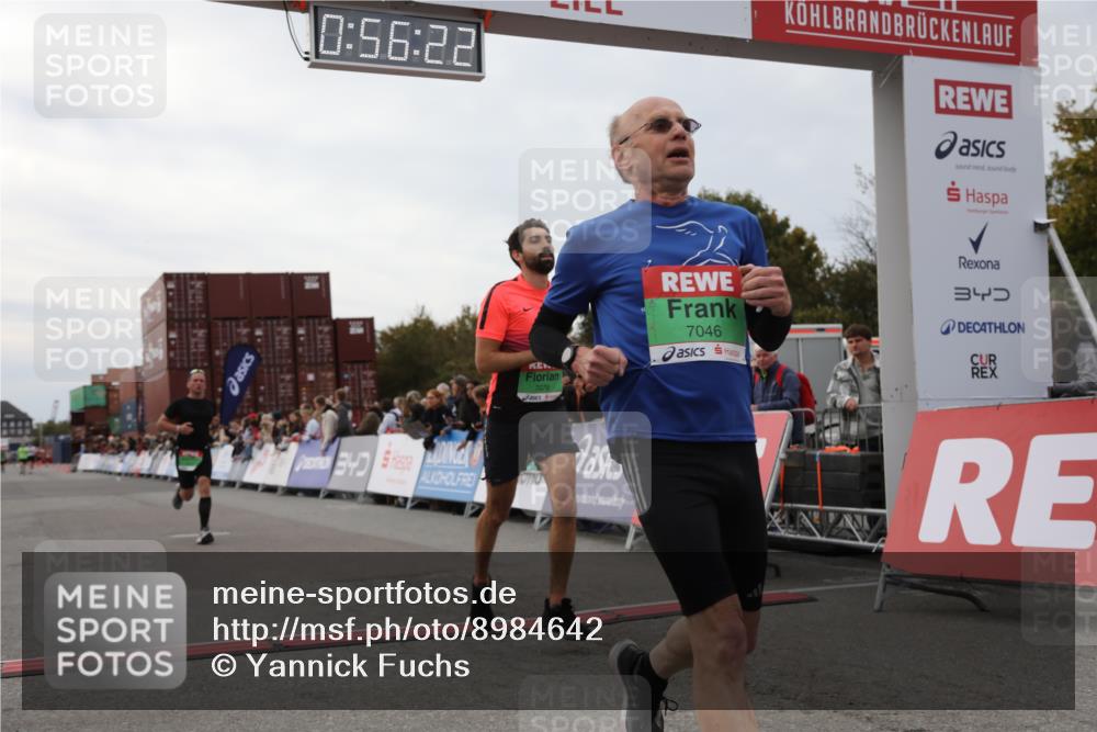 03.10.2025 - Köhlbrandbrückenlauf Yannick Fuchs http://msf.ph/oto/8984642 03.10.2025 15:56:20 Ziel 7046, 7079, 7128, 7170, 8976, 9559 meine-sportfotos.de