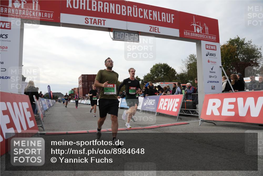 03.10.2025 - Köhlbrandbrückenlauf Yannick Fuchs http://msf.ph/oto/8984648 03.10.2025 16:09:23 Ziel 7345, 7395, 7447, 7609, 7702, 8541, 8788, 8823, 9151, 9334, 9410, 9470, 9752, 9753 meine-sportfotos.de