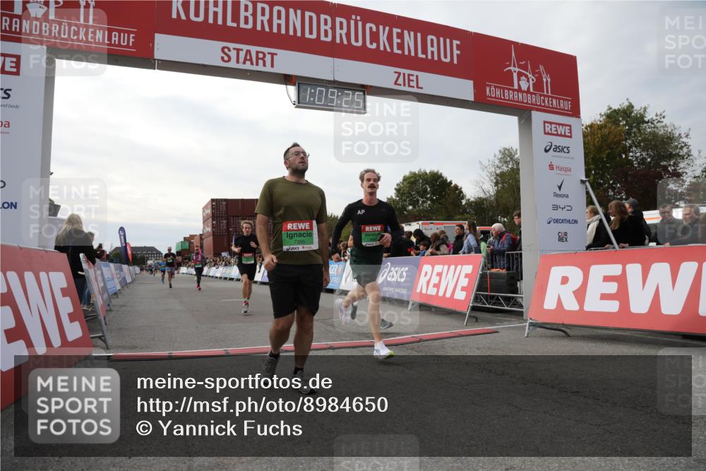 03.10.2025 - Köhlbrandbrückenlauf Yannick Fuchs http://msf.ph/oto/8984650 03.10.2025 16:09:23 Ziel 7345, 7395, 7447, 7609, 7702, 8541, 8788, 8823, 9151, 9334, 9410, 9470, 9752, 9753 meine-sportfotos.de